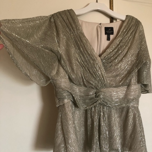 Formal and flattering top - Picture 2 of 8